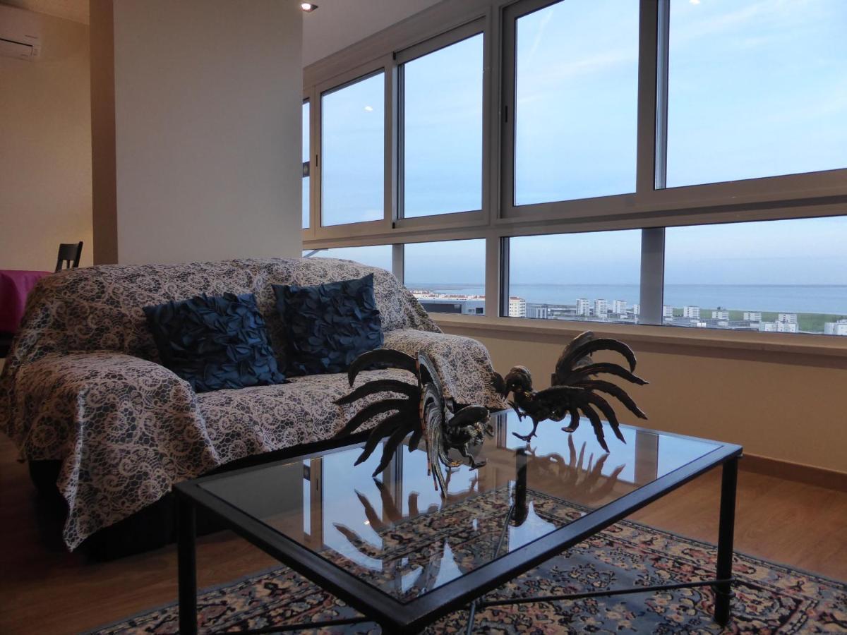 ליסבון A View To The River Tejo - Sixtyfive Boutique Home מראה חיצוני תמונה